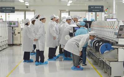 探秘智能未來 OPPO R15生產(chǎn)線背后的教育科技啟示